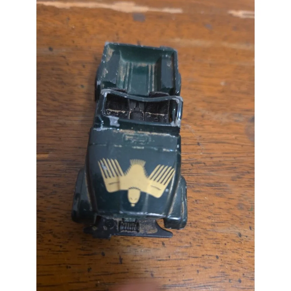 Yatming CJ-7 #814 Jeep 4x4 1:64 Diecast Green Golden Eagle Emblem Design Vintage